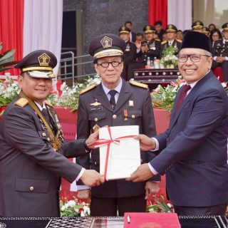 Foto : Sekjen Kementerian ATR/BPN, Suyus Windayana (tengah).