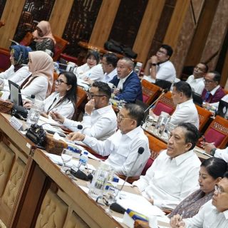 Foto : Menteri Kebudayaan Fadli Zon saat menghadiri Rapat di DPR RI. Sumber : Istimewa.