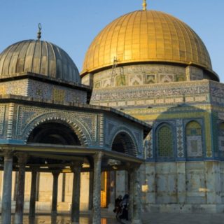 Foto: Masjid Al-Aqsa. Sumber: Al Jazeera.