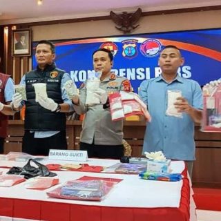 Foto: Polda Kaltim Amankan 3,5 Kg Sabu dan 3 Ribu Ekstasi Siap Edar di Bandara Sepinggan Balikpapan. Sumber: Istimewa.