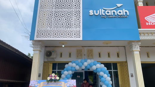 Foto: Travel Haji dan Umroh Sultanah cabang Samarinda, di Jalan Rapak Indah. Sumber: Kaltimedia.com
