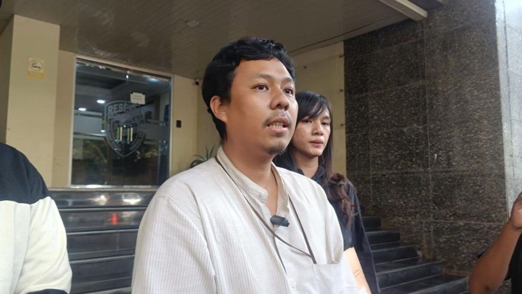 Gambar saat ini: Foto: Koordinator KontraS, Dimas Bagus Arya. Sumber: Istimewa.