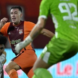 Foto: Laga antara Borneo FC melawan Dewa United di Stadion Segiri Samarinda. Sumber: Instagram Borneo FC.
