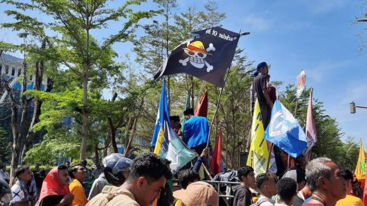 Foto: Sejumlah massa melakukan aksi di Jakarta. Sumber: Istimewa.