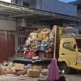 Foto: Sopir Truk Tewas Usai Tabung Gas Elpiji Meledak di Jalan IR Sutami Samarinda. Sumber: Istimewa.