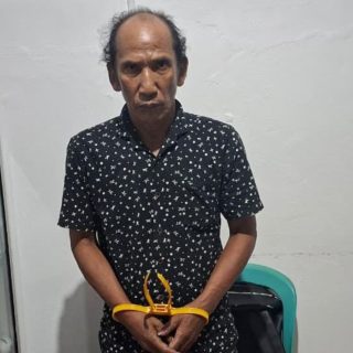 Foto: Satresnarkoba Polres Paser mengamankan seorang pria lanjut usia berinisial B (60) yang diduga terlibat dalam peredaran gelap narkotika. Sumber: Istimewa.