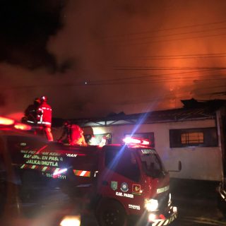 Foto: Kafe 99 KM5 Tanah Grogot Terbakar. Sumber: Istimewa.