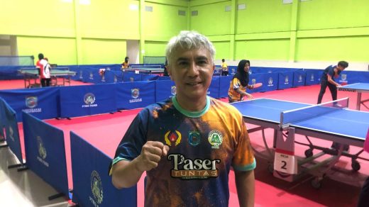 Foto: Kepala Pelatih Tenis Meja Paser, Deddy Da Costa. Sumber: Istimewa.