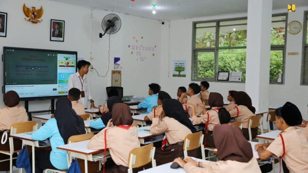 Foto: Ilustrasi siswa yang tengah bersekolah. Sumber: Istimewa.