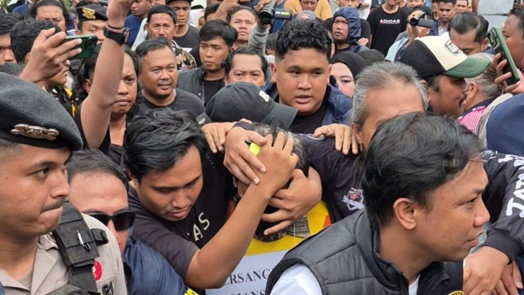 Gambar saat ini: Foto: Rekonstruksi Kasus Pembunuhan Penjaga Toko di Balikpapan Bertambah Jadi 28 Adegan, Jaksa Cocokkan dengan Hasil Visum. Sumber: Istimewa.