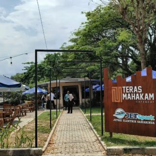 Foto: Teras Mahakam. Sumber: Kaltimpost.