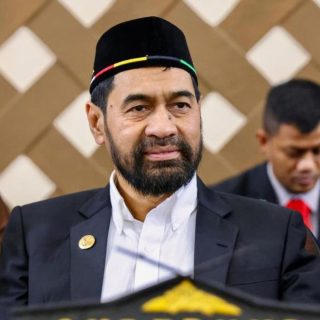 Foto: Gubernur Aceh, Muzakir Manaf atau yang akrab disapa Mualem. Sumber: Istimewa.